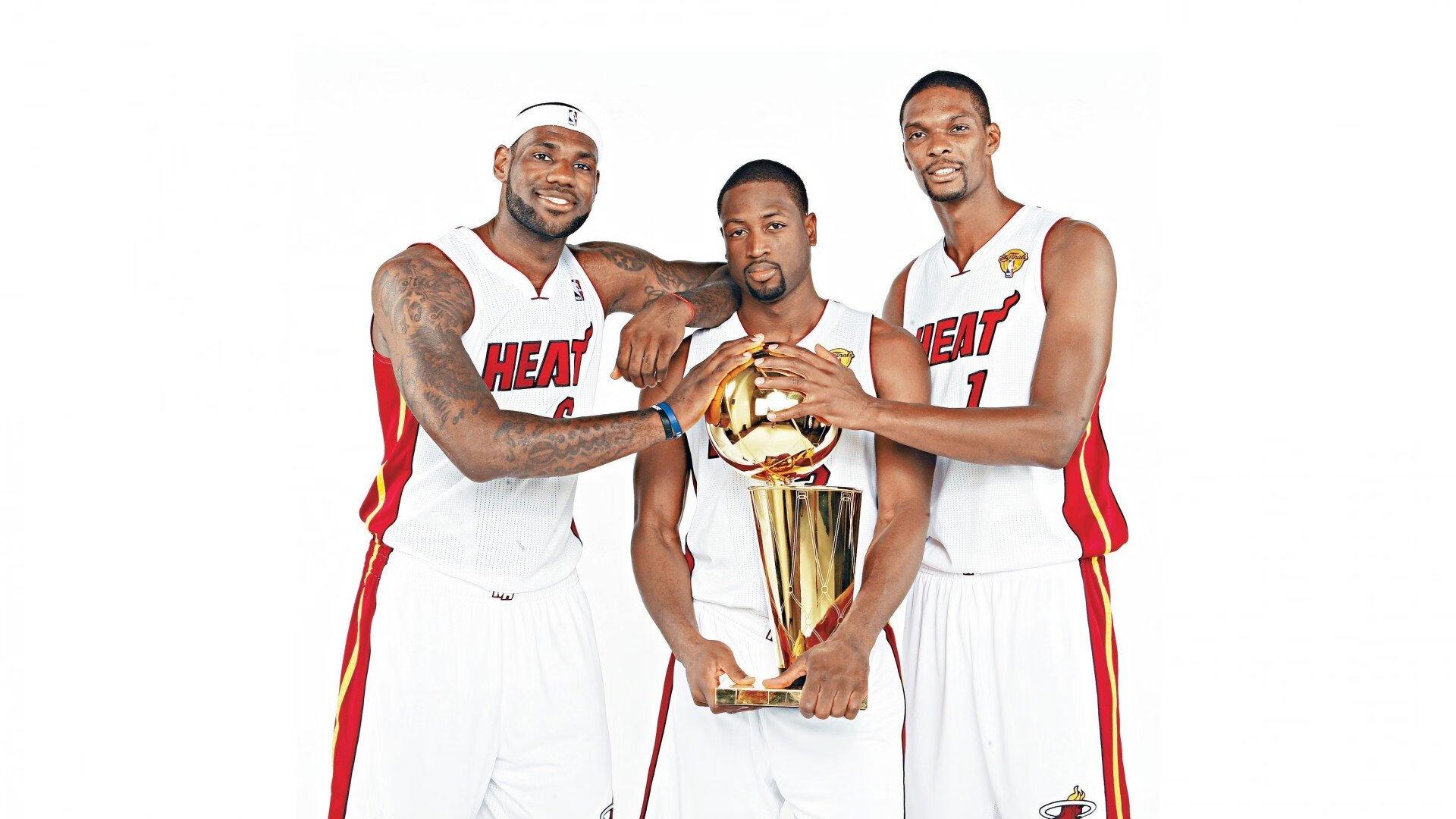 在场就有价值！詹姆斯首节2中0未得分 正负值+11全队最高